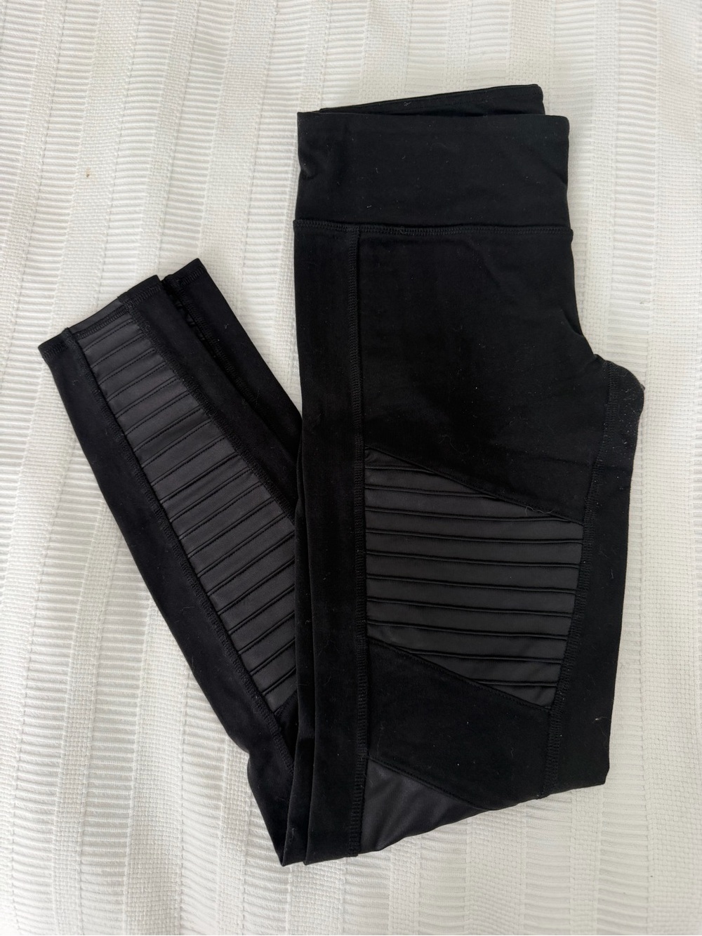 ALO Moto Leggings